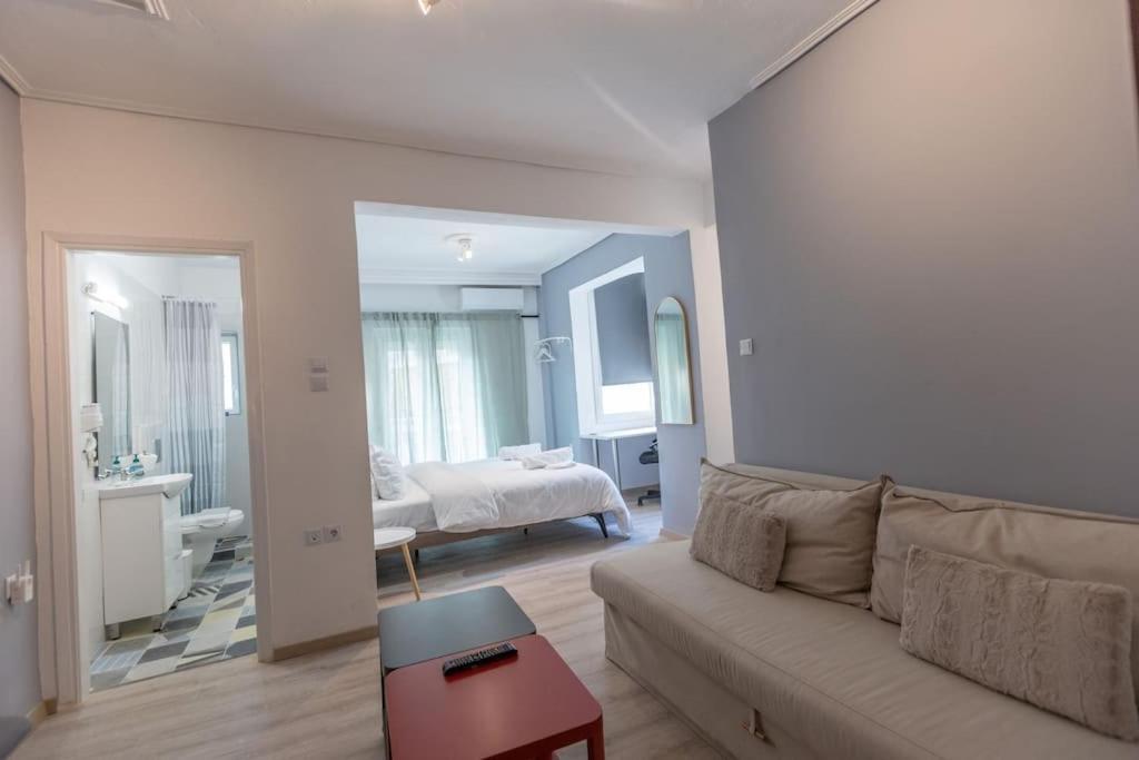 Όμορφο Στούντιο Στο Κέντρο Της Πόλης. Apartment Larissa Exterior photo