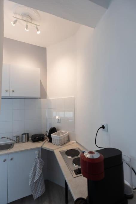 Όμορφο Στούντιο Στο Κέντρο Της Πόλης. Apartment Larissa Exterior photo